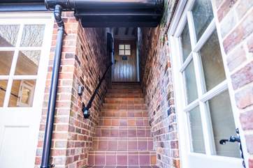 The Abbey Nest is a gorgeous first floor apartment in the centre of Battle with views towards the Abbey.