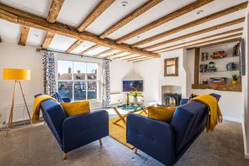 The Roost is a fabulous apartment, perfectly situated in the centre of Battle overlooking The Abbey.