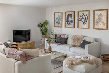 A nod to the creative talents of the owners of Octopus House, the open plan living space is enchanting.