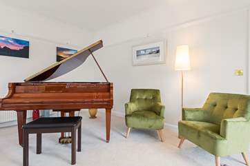 Or perhaps entertain friends with a tinkle on the ivories.