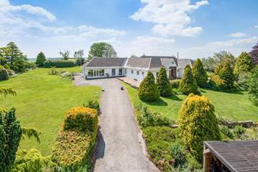 Moor-Tang is a gorgeous holiday home surrounded by beautiful gardens.