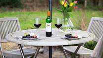 Holidays are made for al fresco dining.
