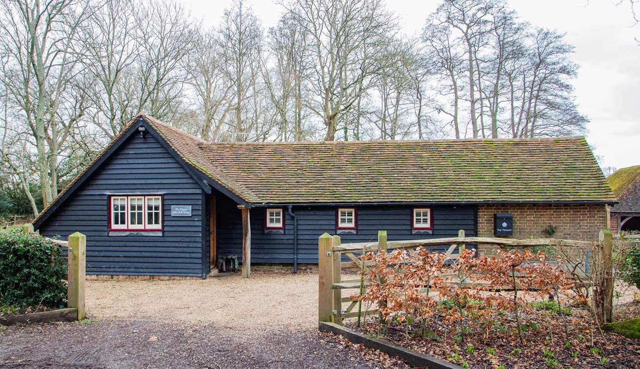 The Piggery is in a gorgeous rural setting, surrounded by trees and countryside.