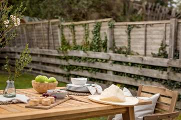 Al fresco dining, what holidays are all about.