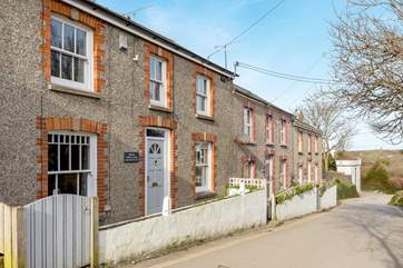 Welcome to Belle Isle, your gorgeous holiday cottage in Crantock.