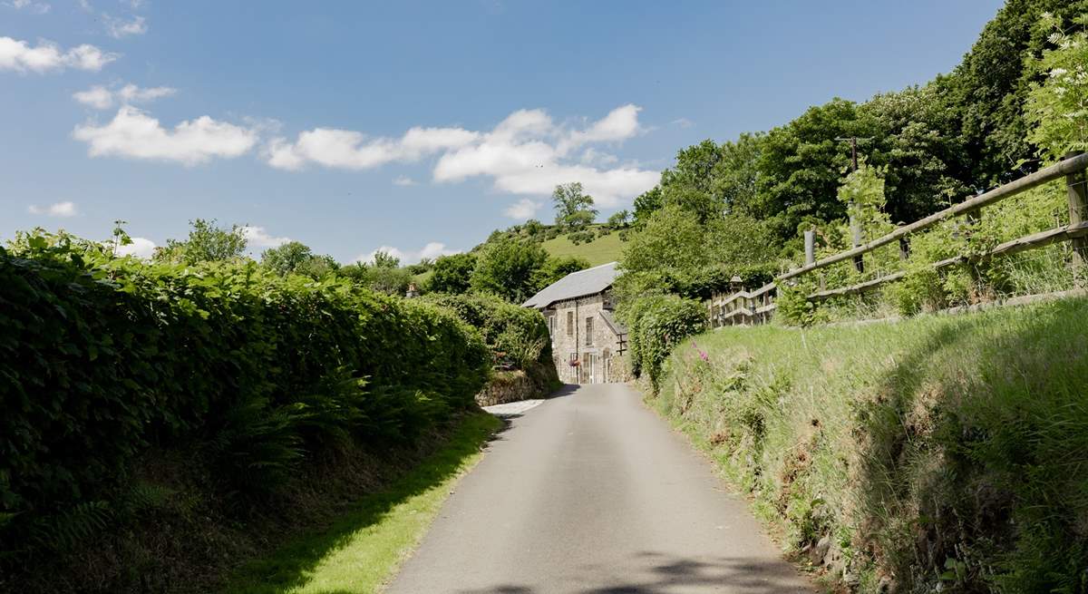 As you approach Haretor Barn you feel like you are leaving your busy life behind you and arriving at your rural haven.