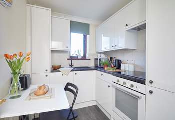 The fully equipped kitchen area for those days when you just want to stay indoors and prepare a meal using local Island produce.