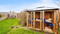 The summer-house is the perfect place for morning coffee, afternoon tea or an evening aperitif. 