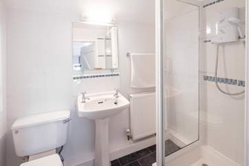 And this room also has an en suite shower-room so no queuing for a shower here.