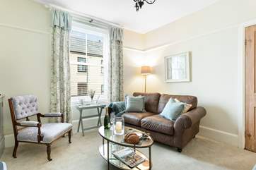 There's plenty of room for everyone in the sitting-room.