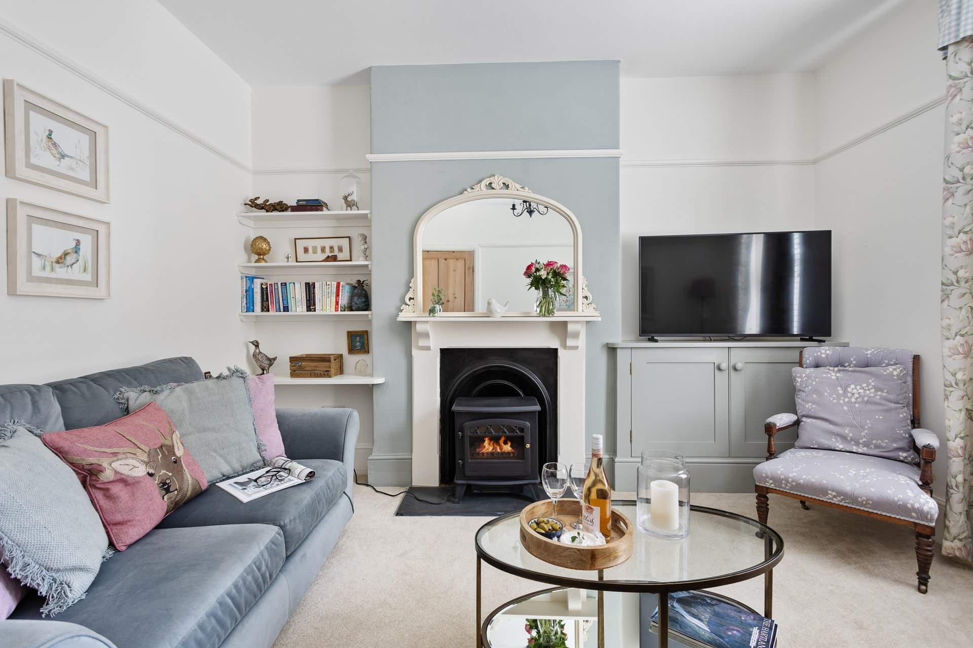 Welcome to Bay Tree Cottage in the heart of Hartland.
With gorgeous interiors and beautifully furnished you will feel right at home here.