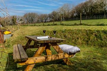 Stable Cottage is surrounded by gorgeous countryside. You can enjoy listening to birdsong and watching wildlife from the raised back garden accessed via your enclosed patio area.