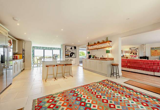 Feel the holiday vibe. Light and airy, with stylish decor throughout. 