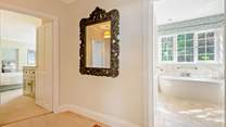Such a sunny house with a loved filled happy vibe. 