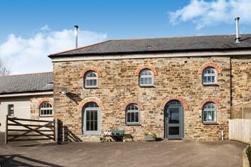 Pheasant Rise a mid-terrace barn conversion basking in the Cornish sunshine