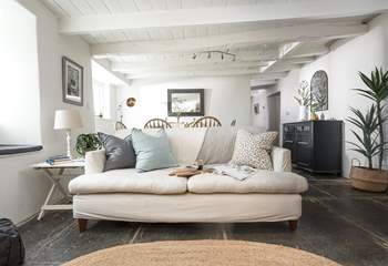 The living/dining-room is so relaxing.