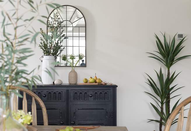 Bokelly Cottage is beautifully furnished throughout.