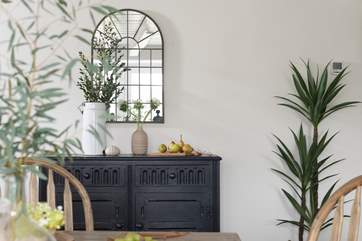 Bokelly Cottage is beautifully furnished throughout