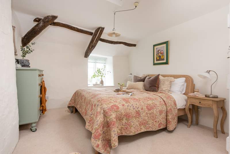 Bokelly Cottage has three charming bedrooms