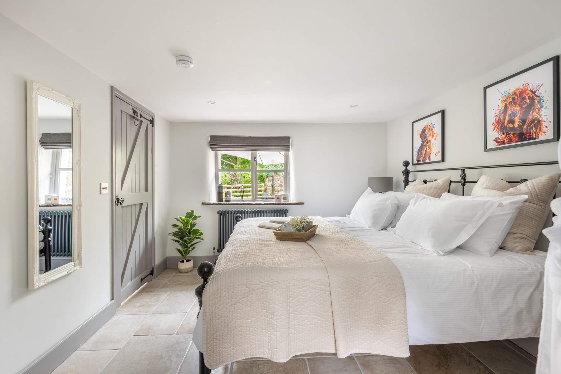 Bedroom 1 has a huge super-king size six-foot bed. 