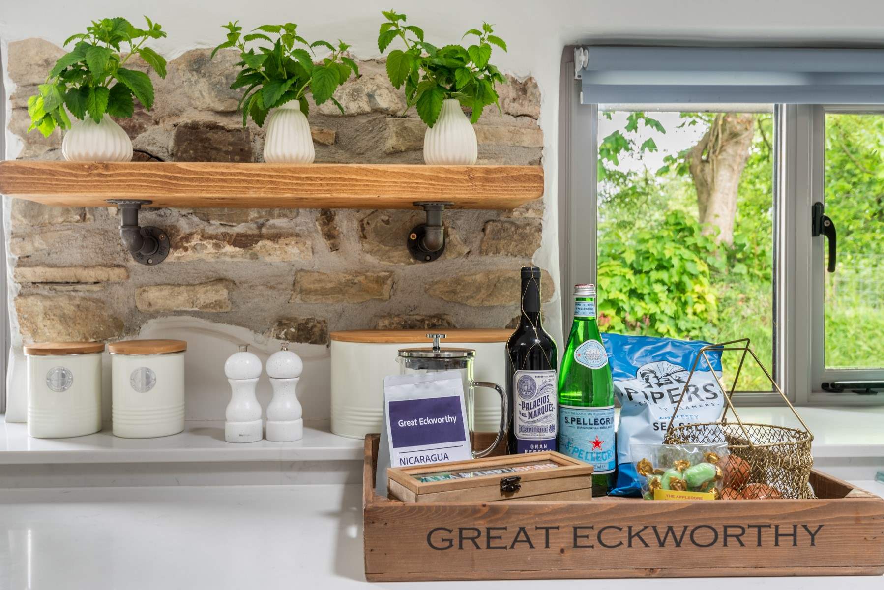 The fabulous welcome hamper.