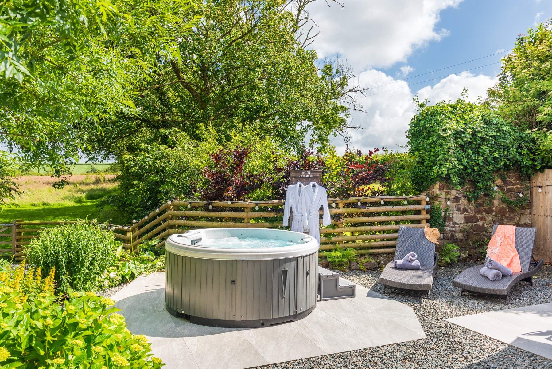Take a dip in the hot tub surrounded by nature!