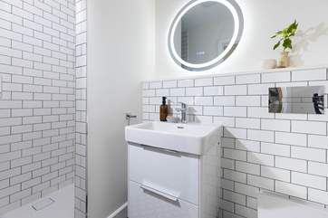 Enjoy a long soak in the shower in the en suite shower-room for the main bedroom.