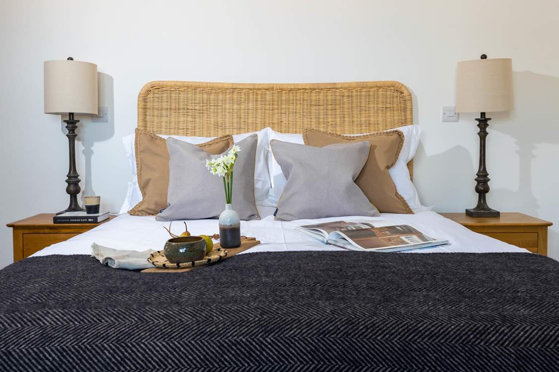 Enjoy a morning cuppa or breakfasts in bed.