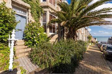 Mackerel Skies is a beautiful town house in the centre of Penzance.