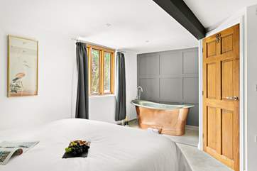 And the most indulgent centrepiece, the fabulous copper bath in bedroom 1.