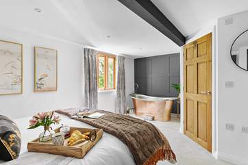 And the most indulgent centrepiece, the fabulous copper bath in bedroom 1.
