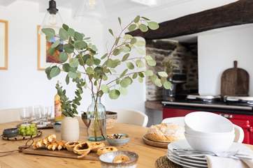 Gather everyone around the farmhouse table to chat about the day ahead.