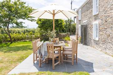 Enjoy al fresco dining at its best.