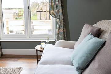 Lovely homely touches.