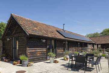Welcome to Park Farm Byre your rural Dorset escape, complete with hot tub.