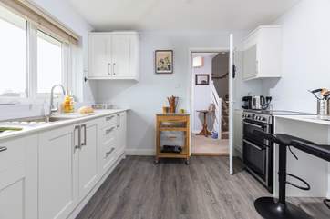 Light, bright and airy kitchen space. Perfect for cooking up those meals with some Island produce.