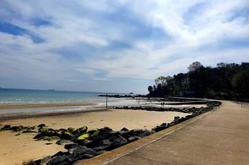 Why not enjoy a morning walk on Seagrove Bay.