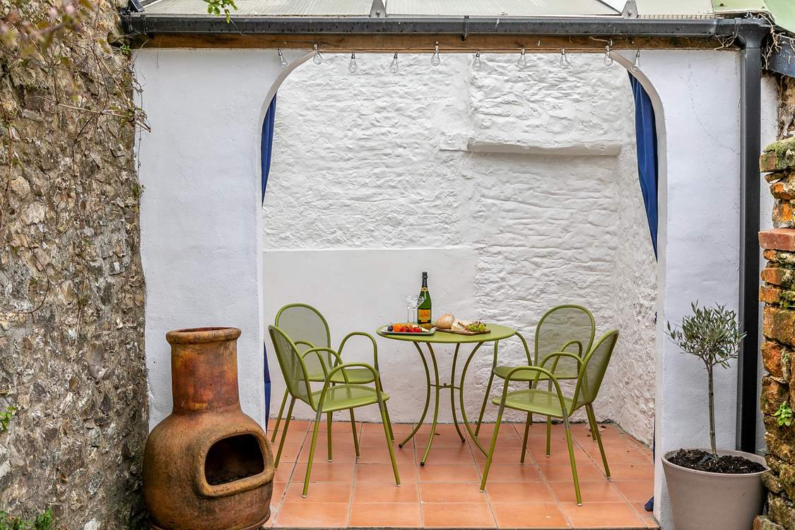 Enjoy the Mediterranean vibe of the courtyard.