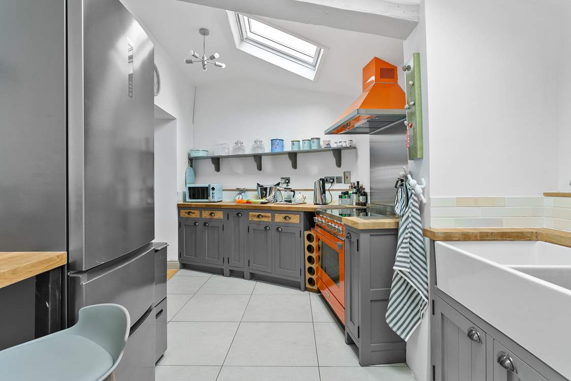 And cleverly built to make the most of the curved space.