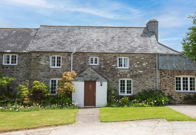 Gather family and friends to enjoy a wonderful escape to Dannett Farmhouse.