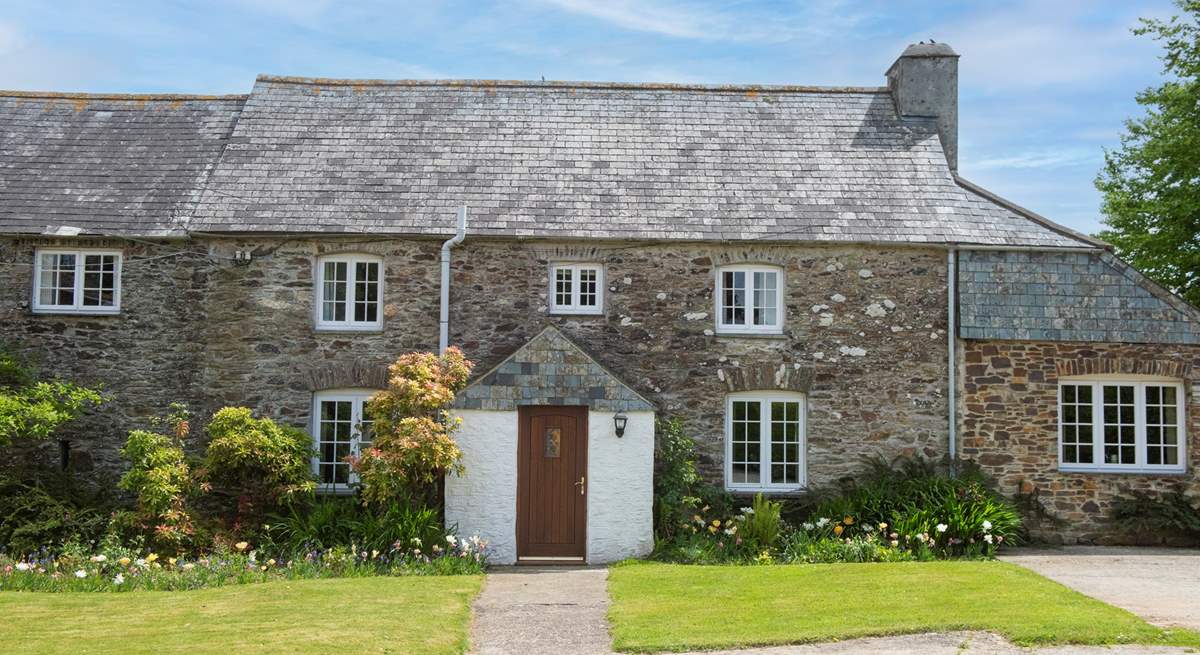 Gather family and friends to enjoy a wonderful escape to Dannett Farmhouse.