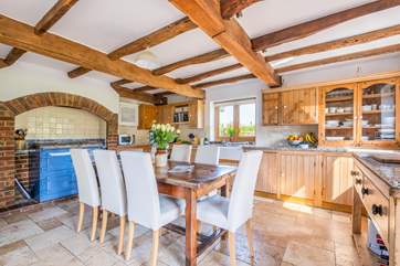 Enjoy quality time together in the country kitchen and cook up a culinary delight on the electric Rayburn.