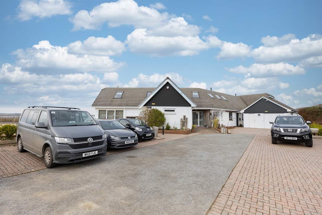 Welcome to Sea Lights, ready to start an amazing holiday. There is private parking for three cars available.