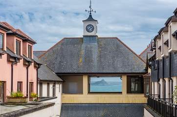 Perfectly situated in the centre of Penzance, Crows Nest is ideal if you are looking for a car-free holiday.