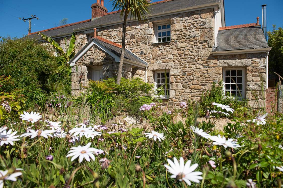 Set back from the road, Beryas Cottage is a gorgeous countryside escape.