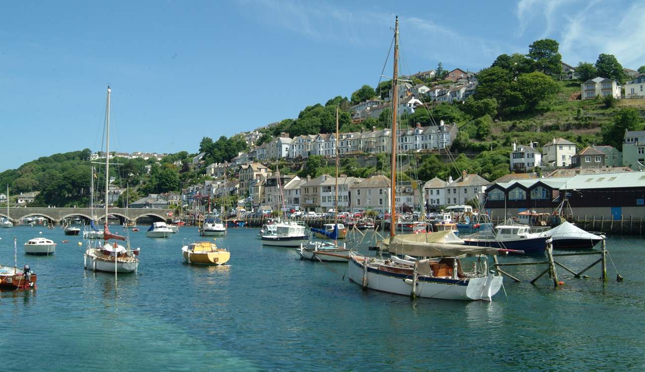 The working fishing town of Looe provides traditional seaside charm where you can try your luck at crab, mackerel or even deep sea shark fishing.