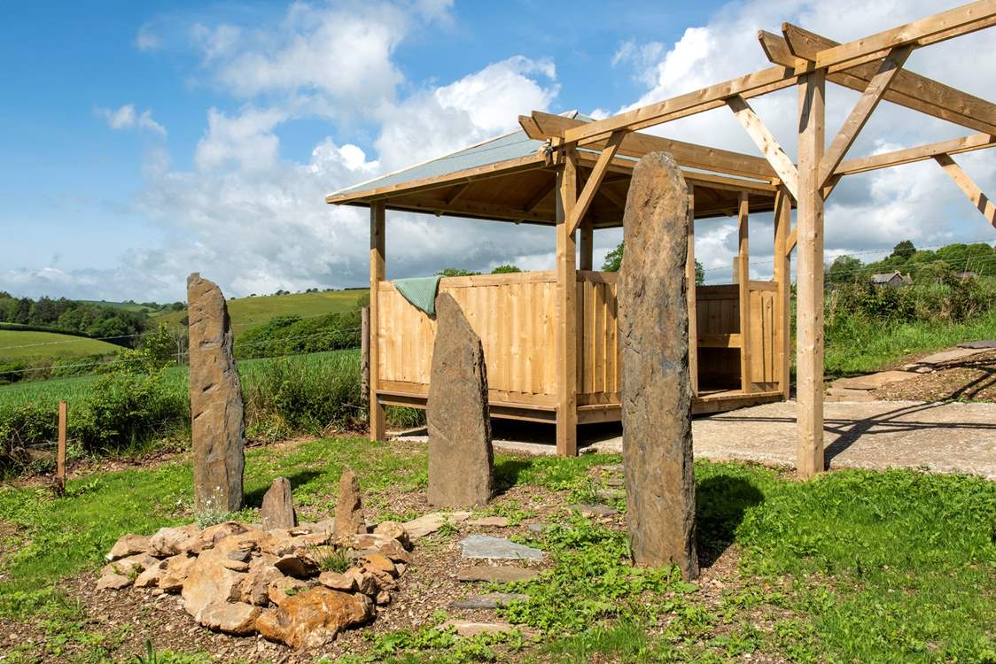 The barn even comes equipped with a viewing deck.