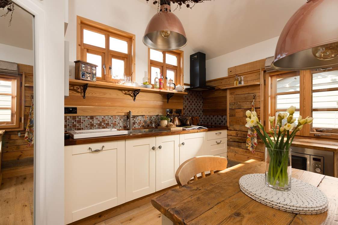 The well-equipped kitchen has everything you'll need.