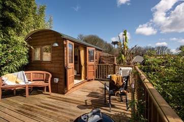 Poldu is a charming shepherd's hut with everything you'll need for a cosy escape.