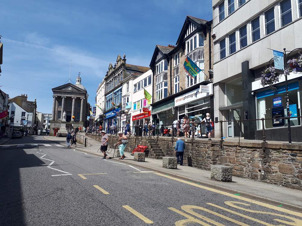 Penzance is only a six minute car journey away.